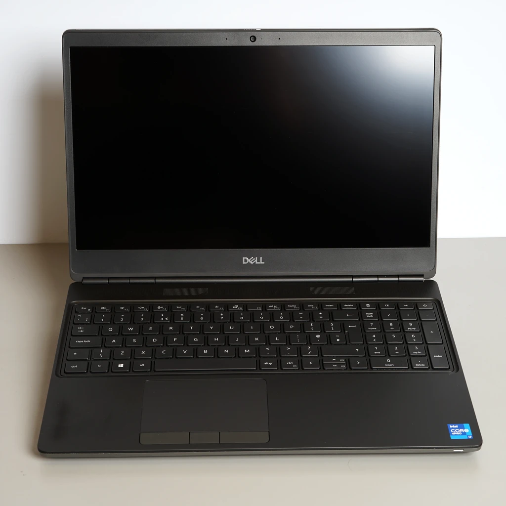 Dell Precision 7560 front